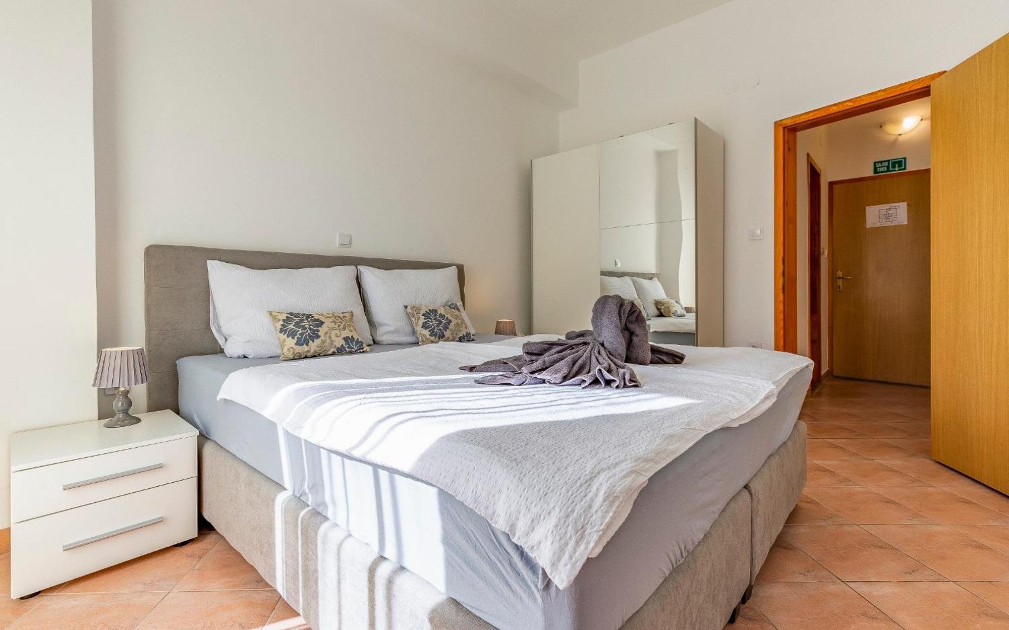 Apartments Rok Pula Exterior photo